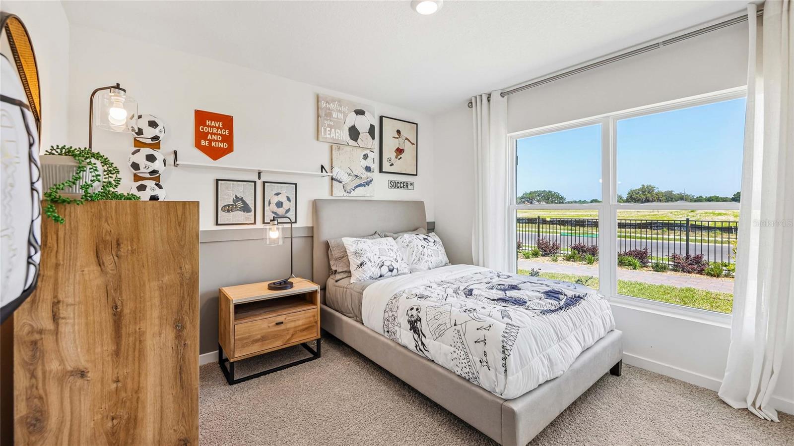 MARION OAKS - Residential