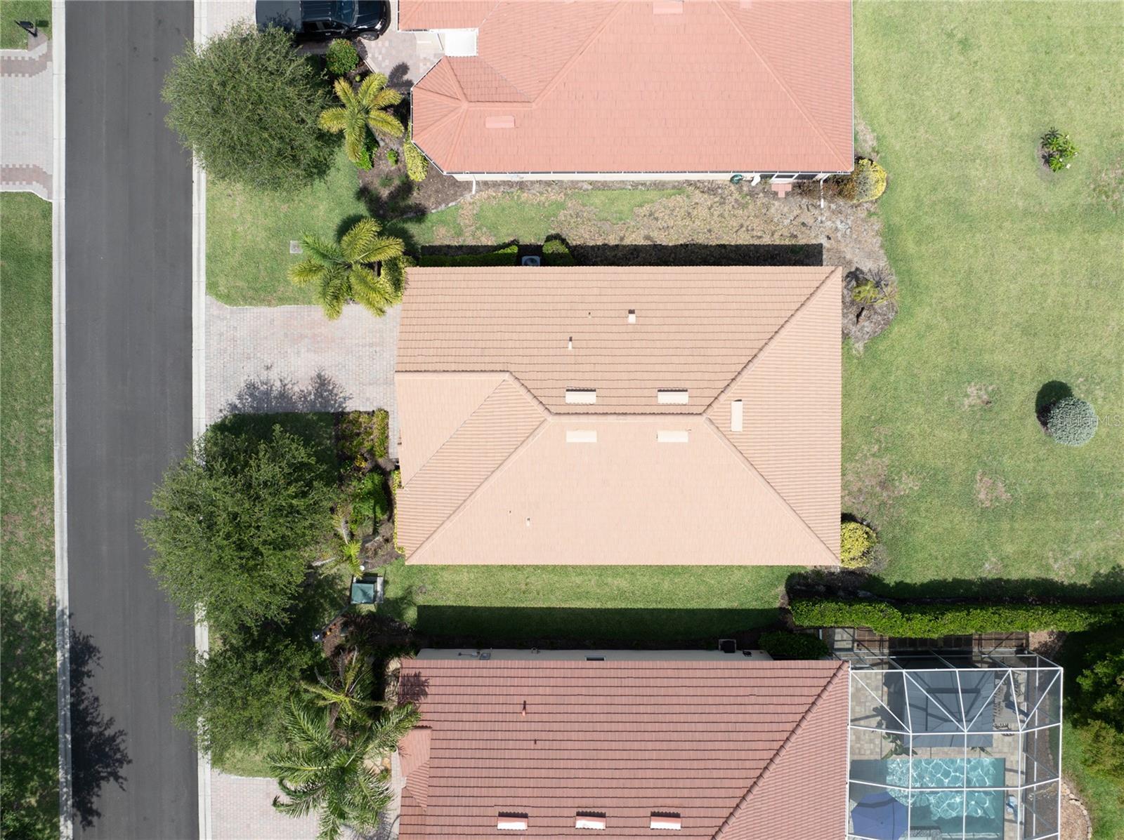 CASCADES AT RIVER HALL - Residential