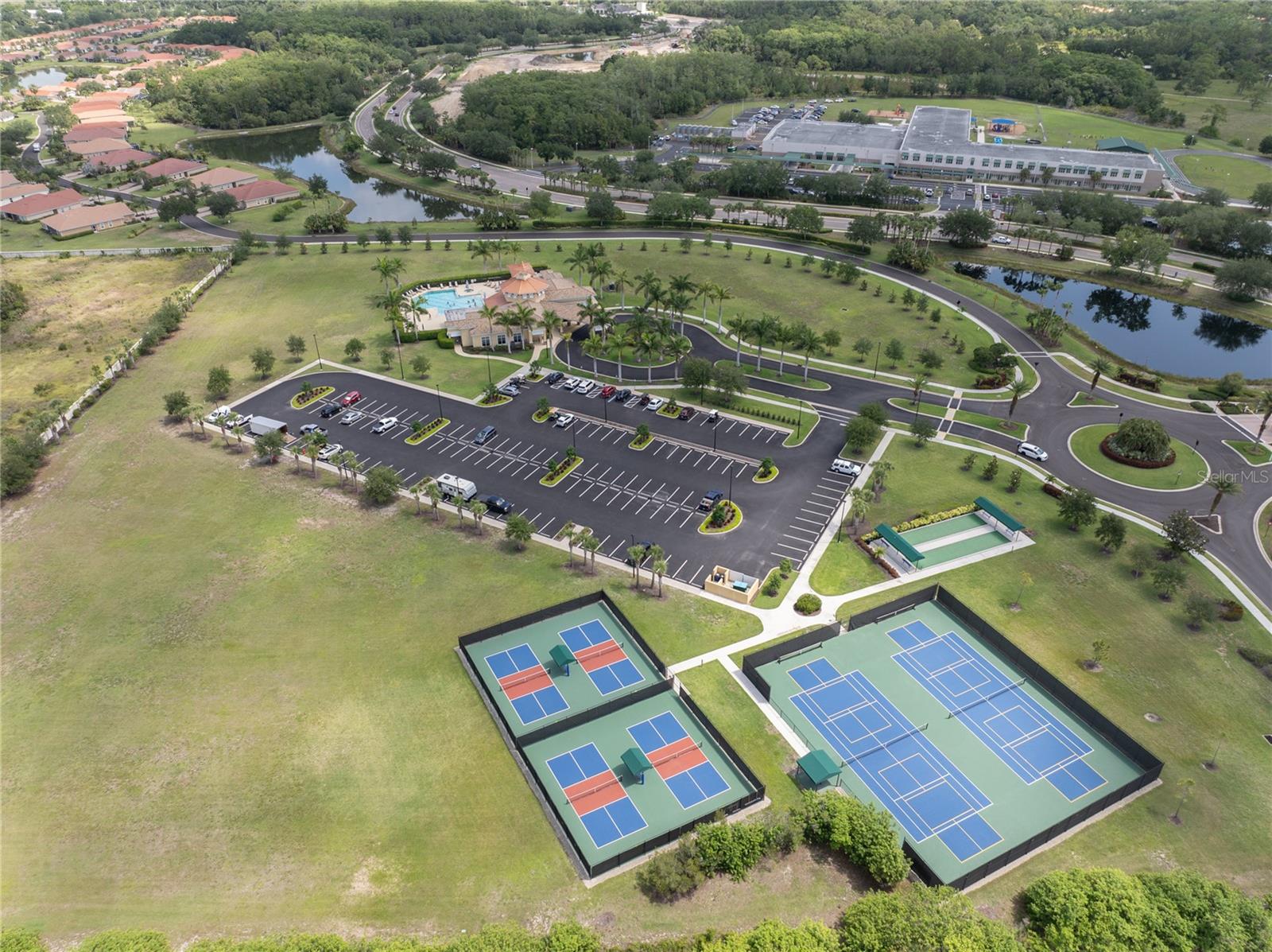 CASCADES AT RIVER HALL - Residential