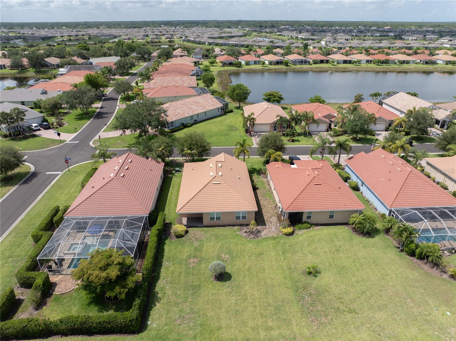 CASCADES AT RIVER HALL - Residential