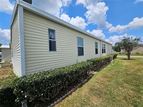 A home in LAKELAND