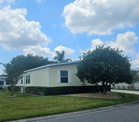 A home in LAKELAND