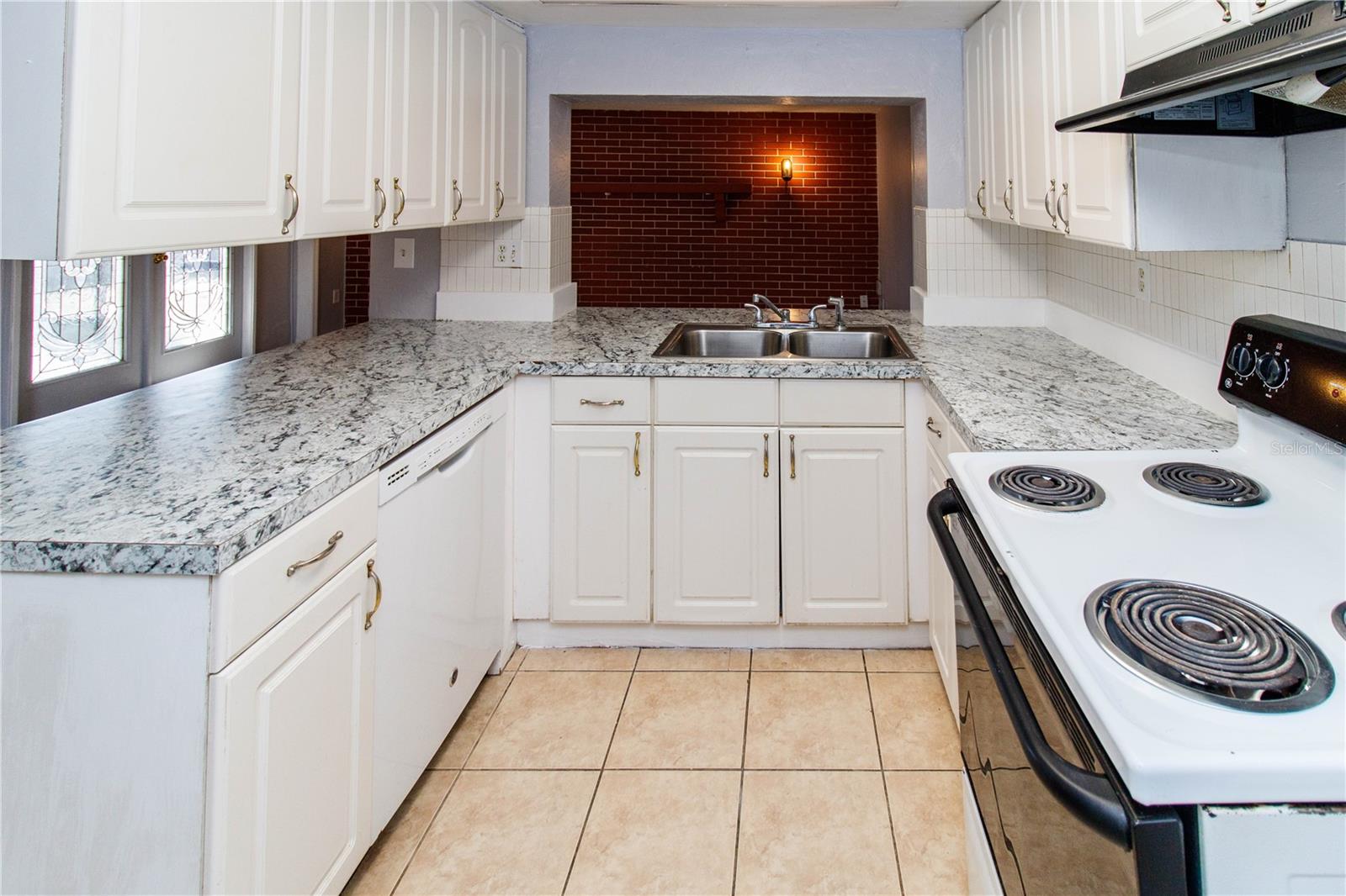 BEACON SQUARE - Residential