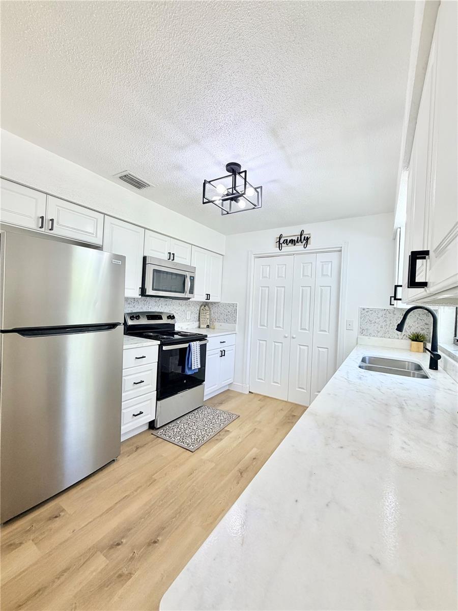 PECAN HOMELANDS - Residential