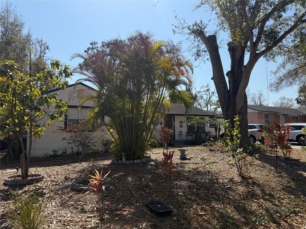 Photo of 1514 W River Shore Way, Tampa, FL 33603 (MLS # TB8476857)