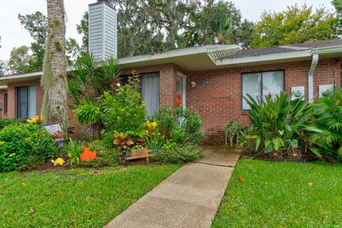 Photo of 1504 Heritage Lane, Daytona Beach, FL 32117 (MLS # V4945196)