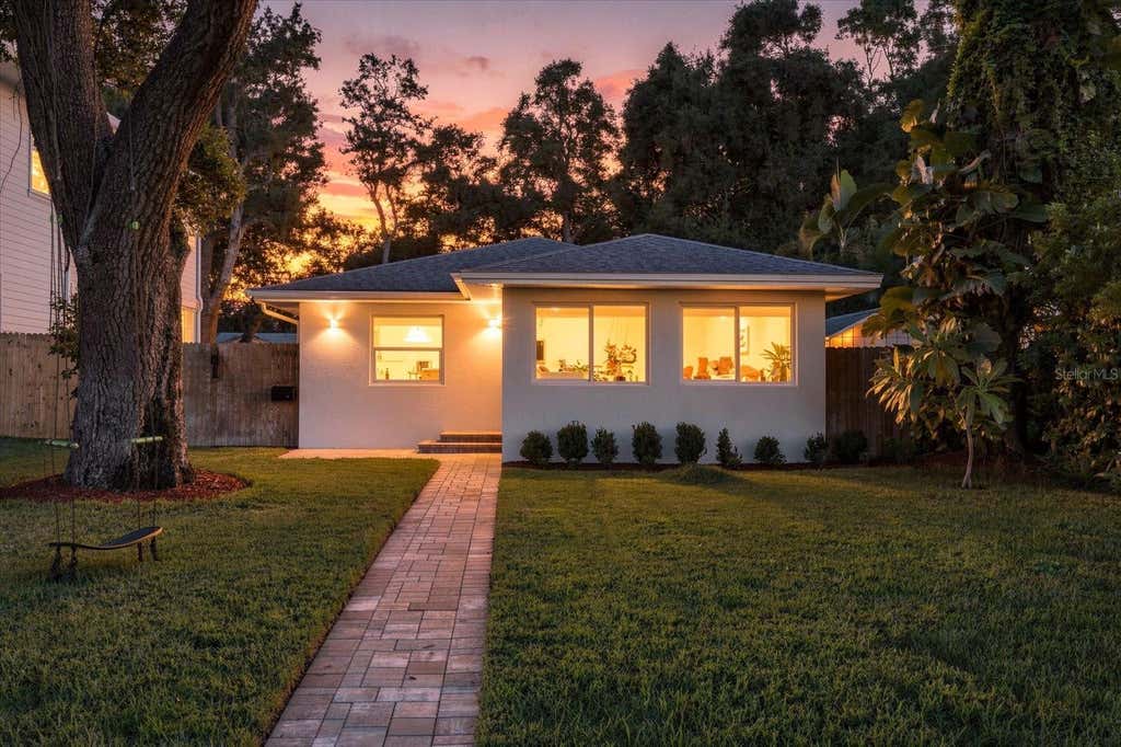 Photo of 135 24th Avenue SE, St Petersburg, FL 33705 (MLS # TB8540557)