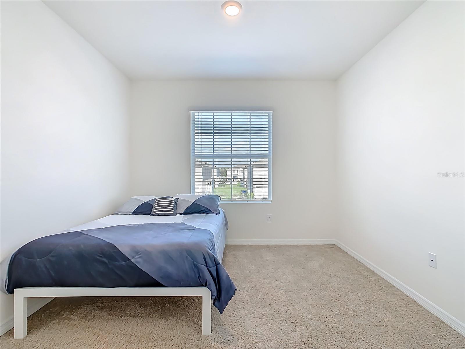 OSCEOLA VILLAGE CENTER - Residential Lease