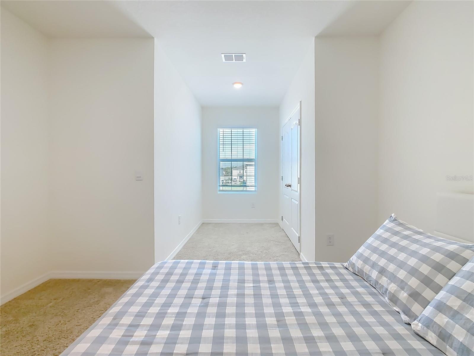 OSCEOLA VILLAGE CENTER - Residential Lease