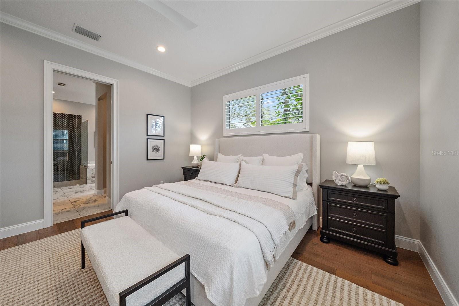 GREENWICH - Residential