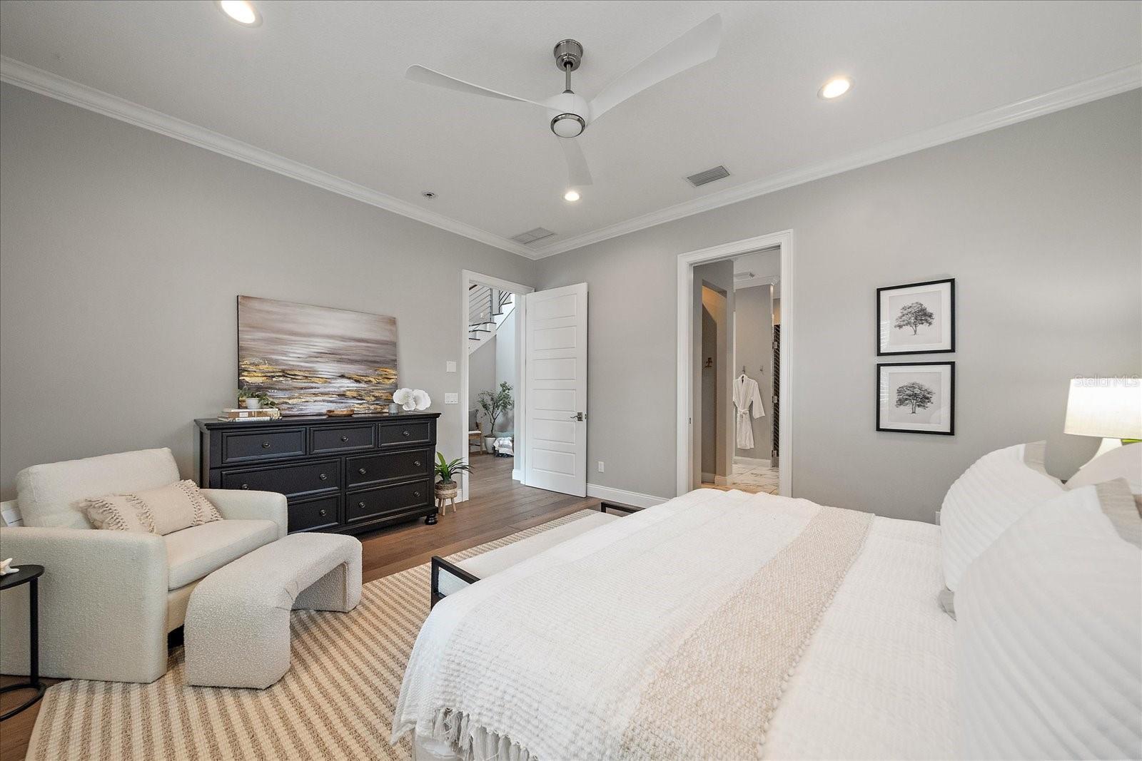 GREENWICH - Residential