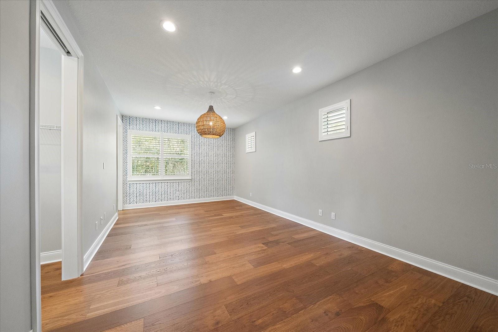 GREENWICH - Residential