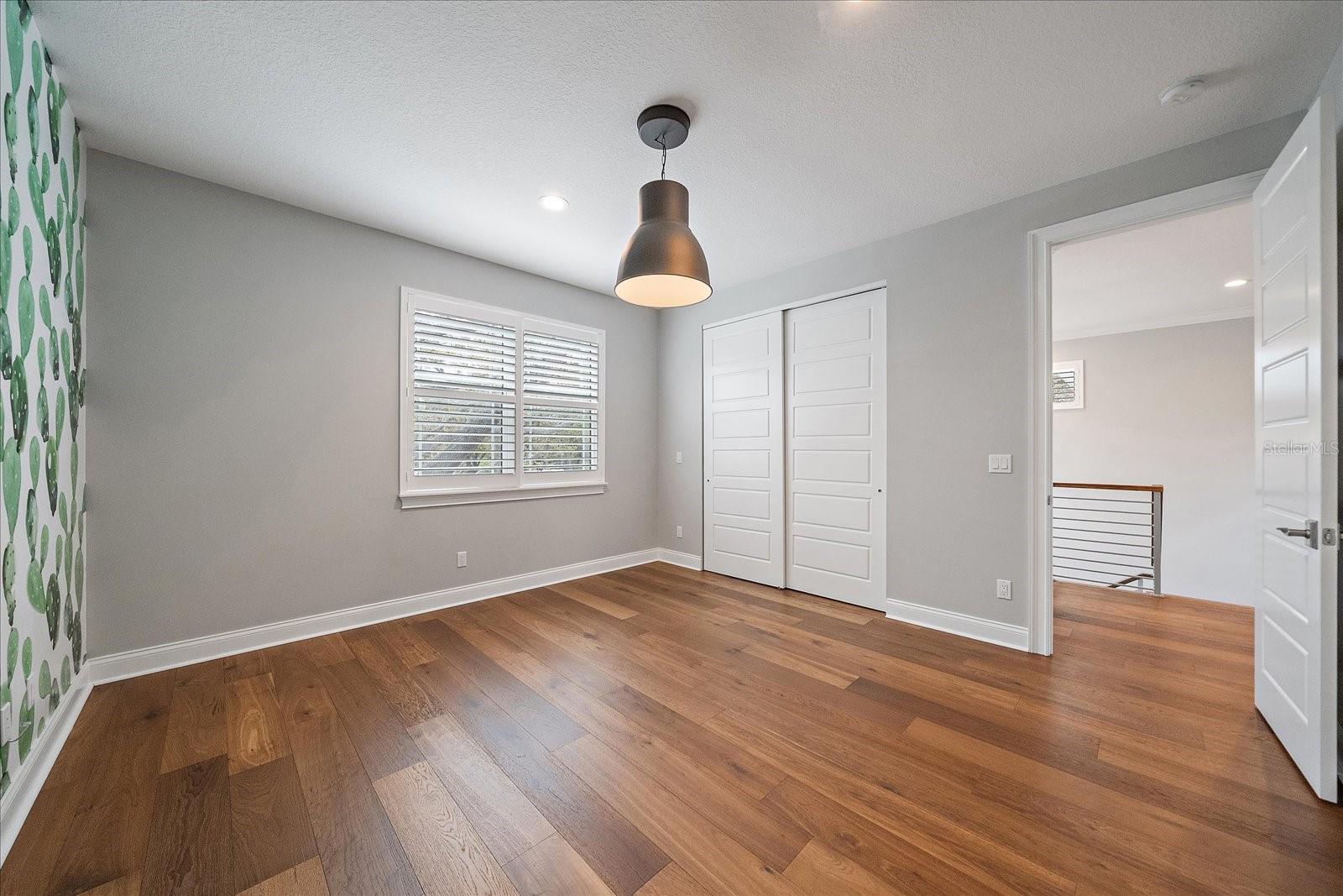 GREENWICH - Residential