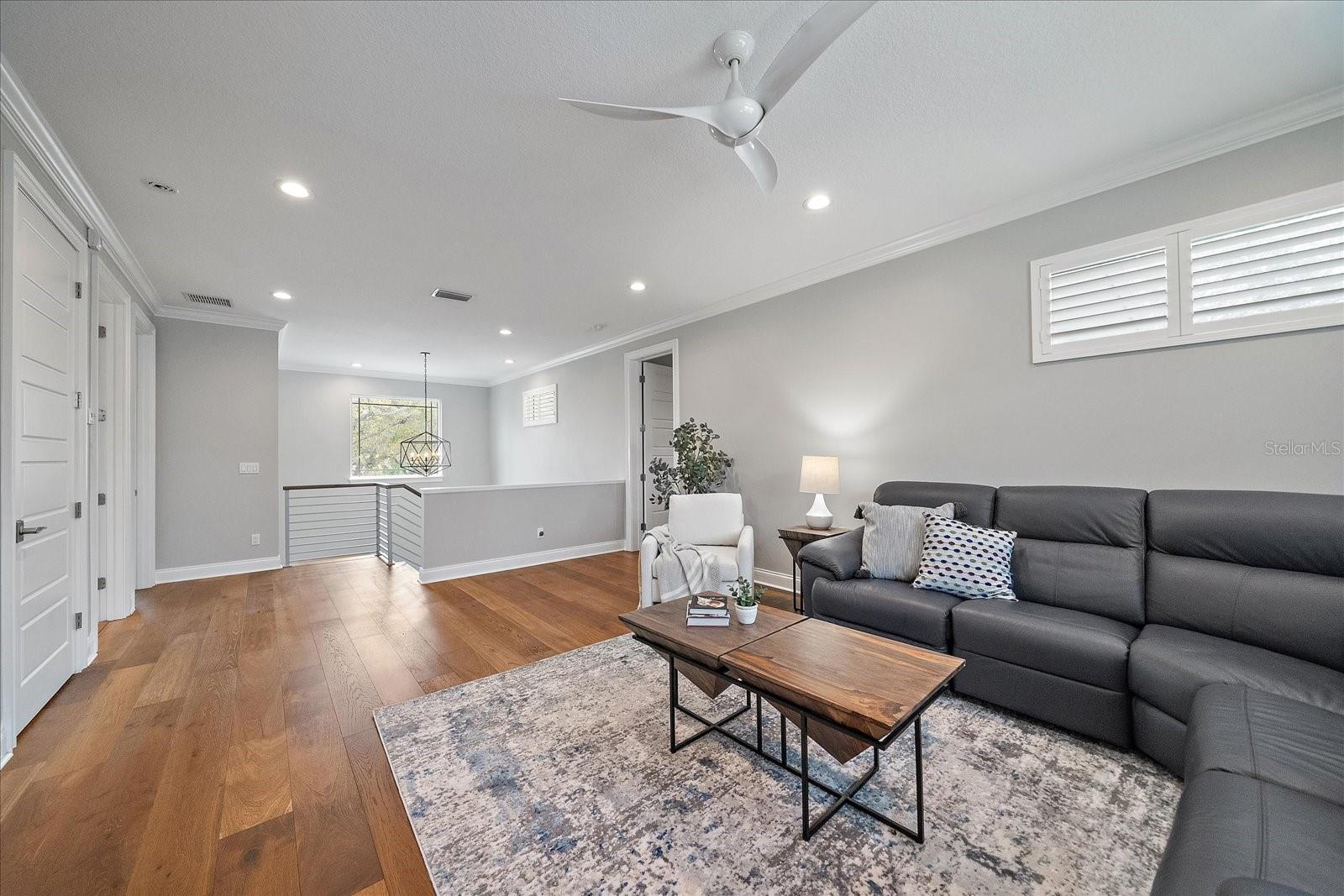 GREENWICH - Residential