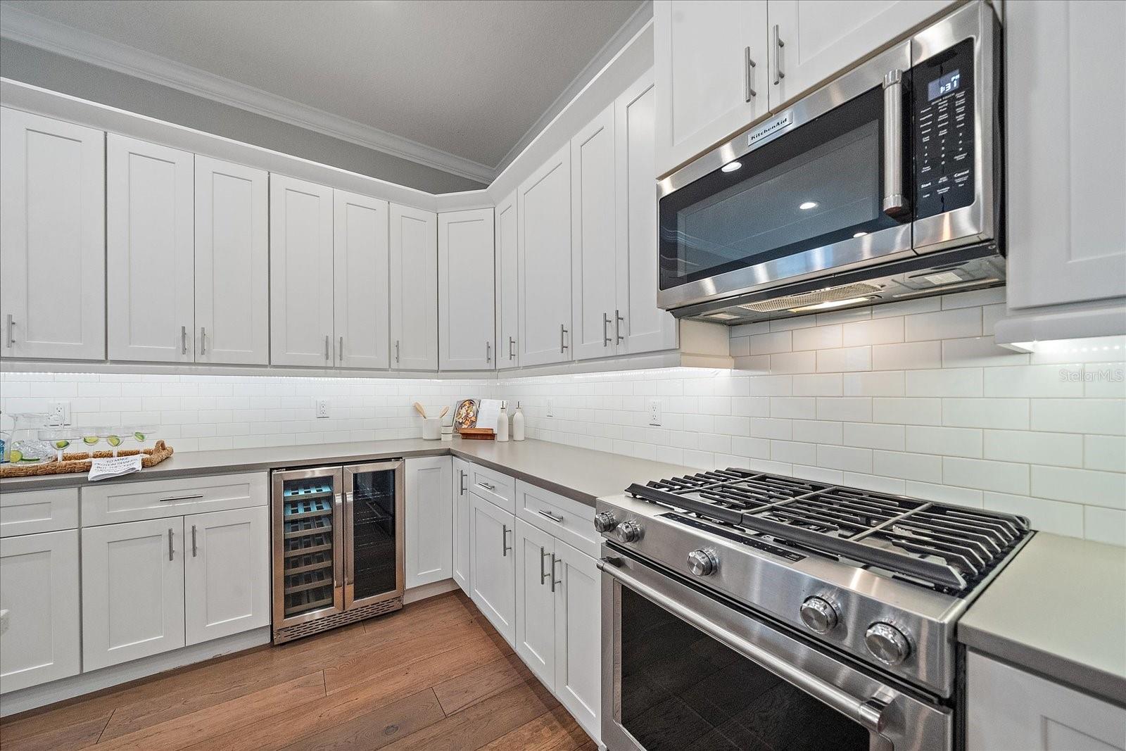 GREENWICH - Residential