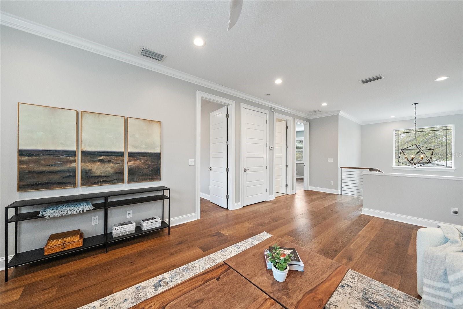 GREENWICH - Residential