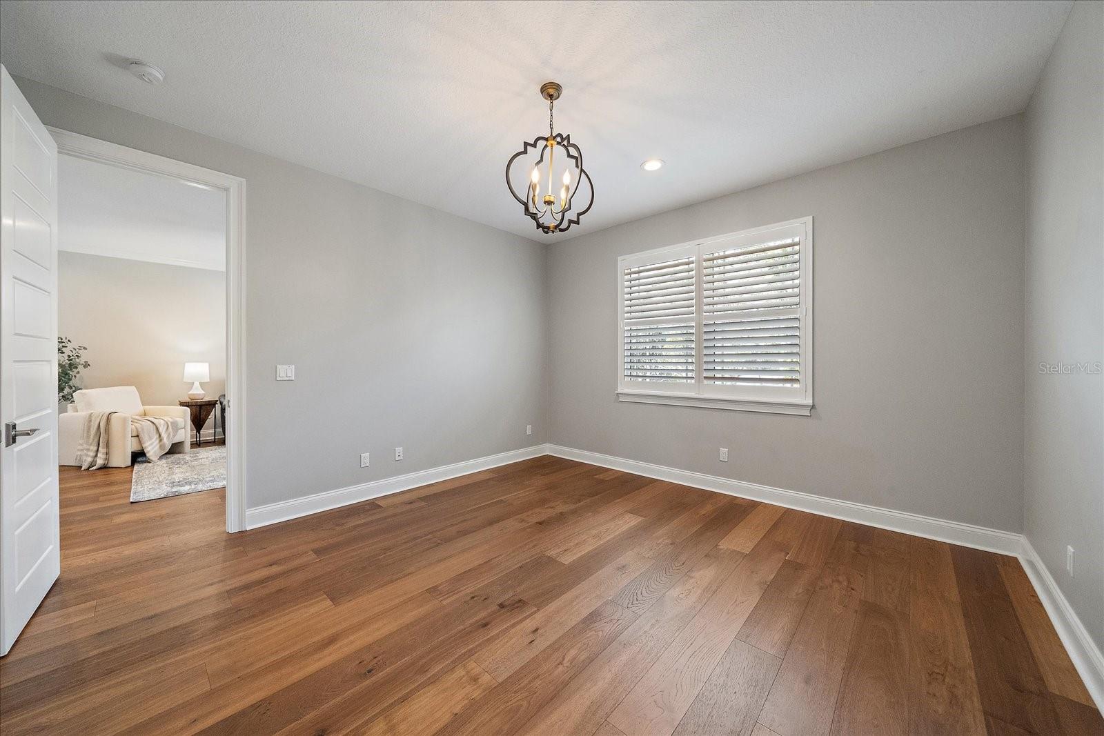 GREENWICH - Residential