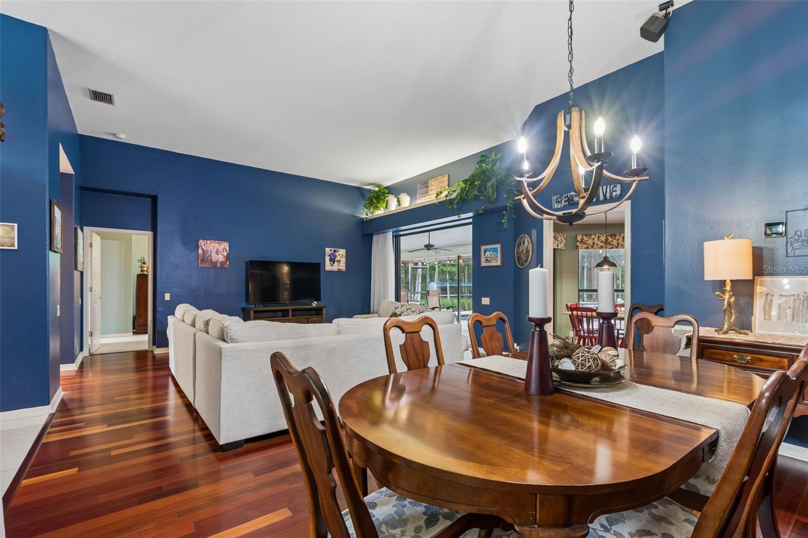 WOODRIDGE - Residential