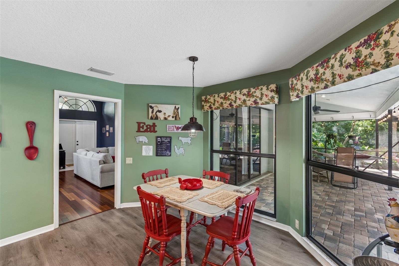 WOODRIDGE - Residential