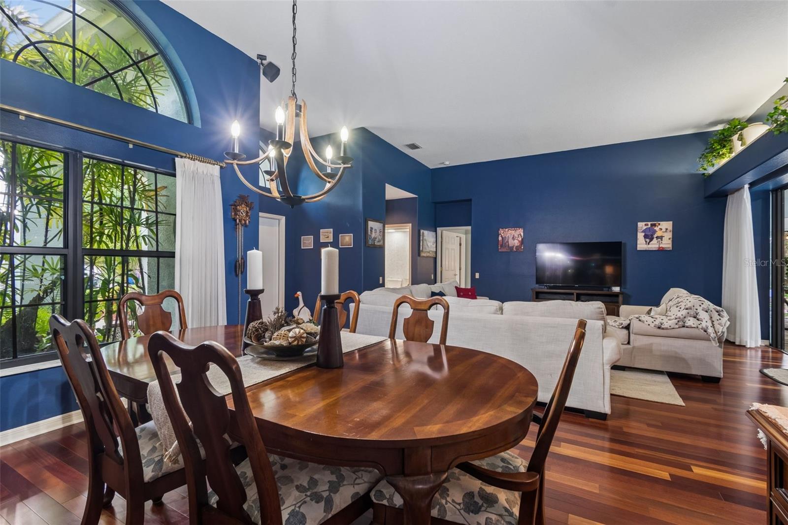 WOODRIDGE - Residential