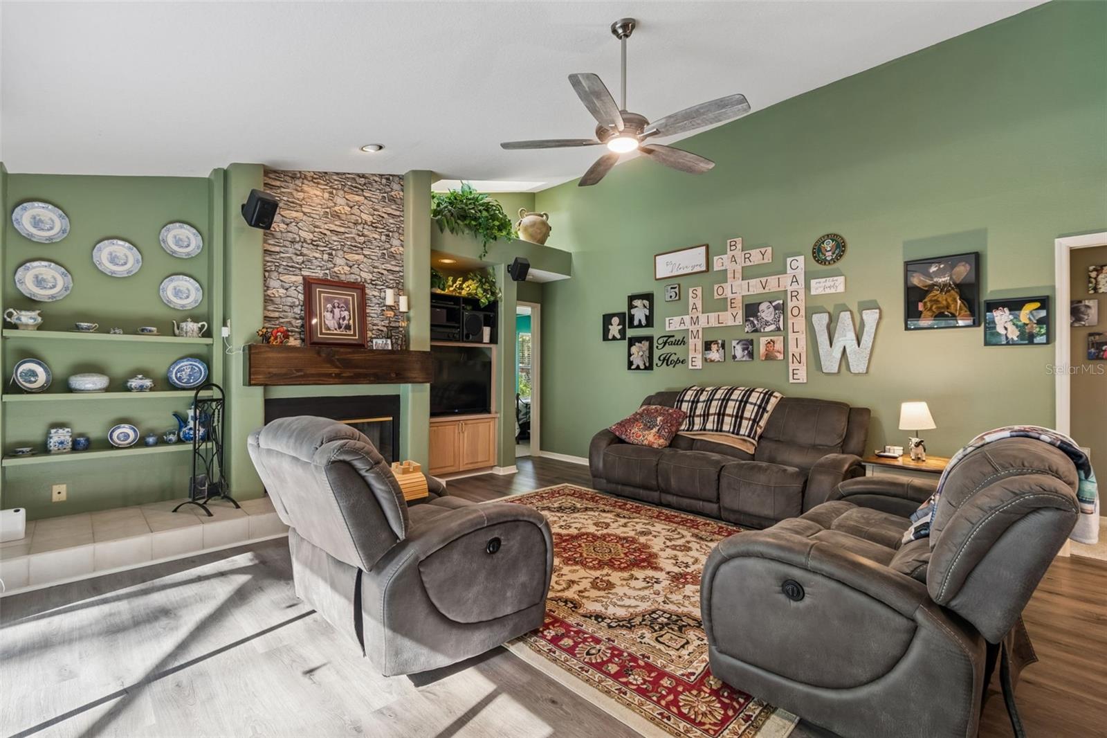 WOODRIDGE - Residential