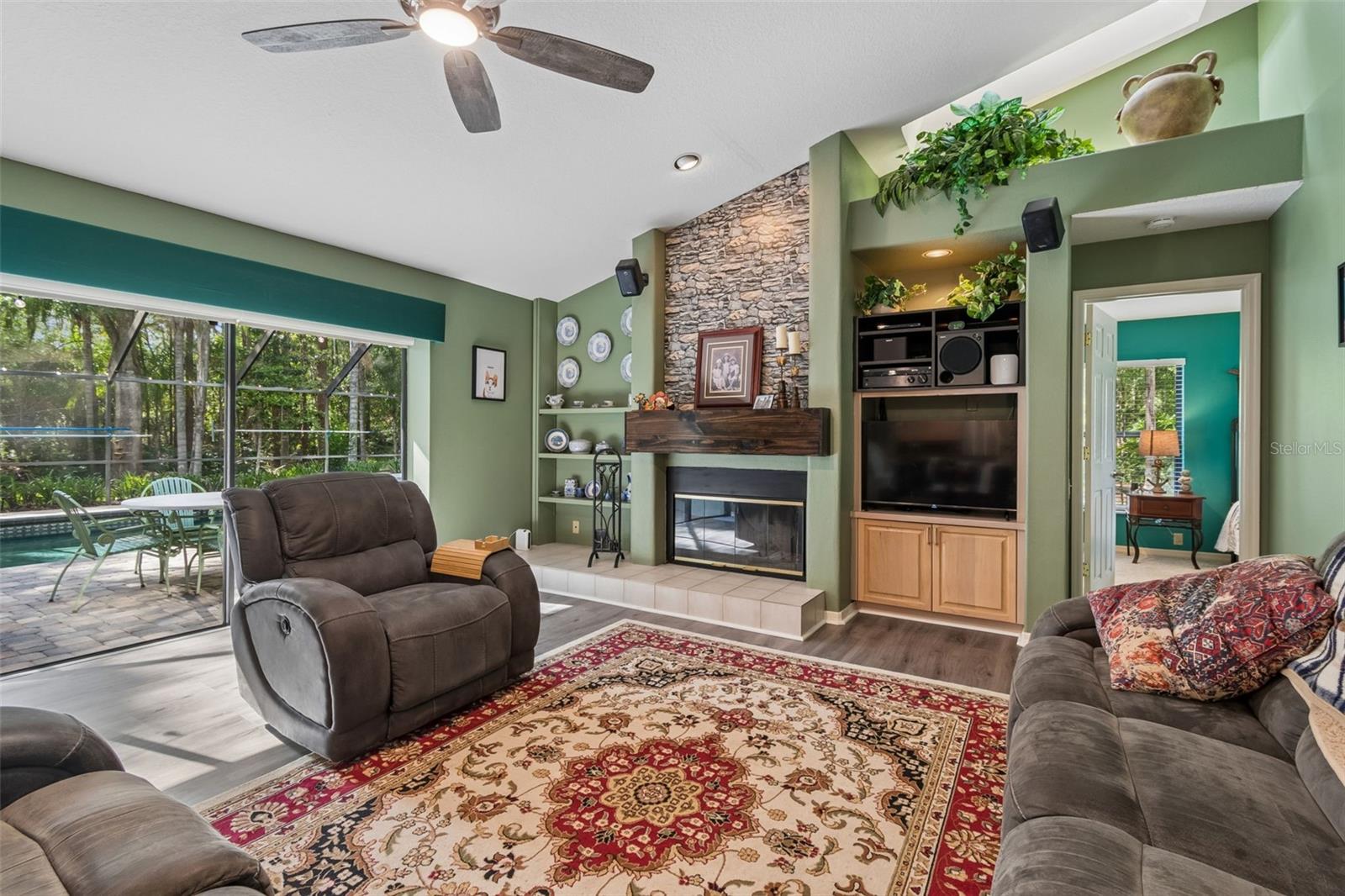 WOODRIDGE - Residential