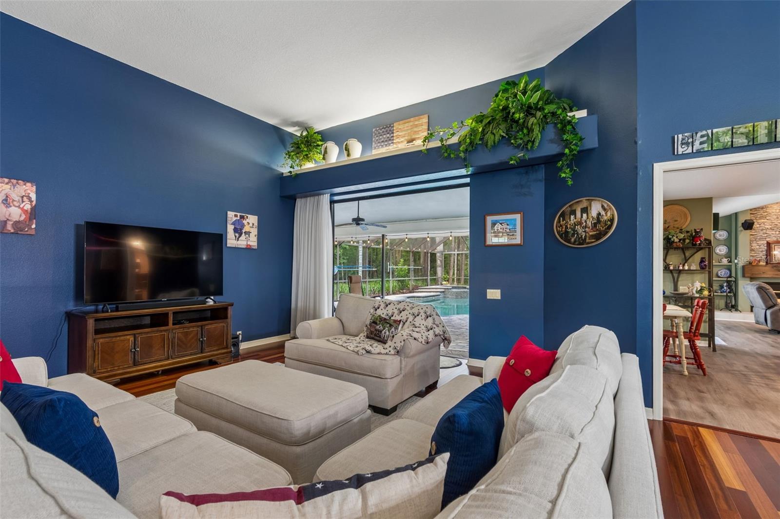 1661 WOODRIDGE COURT