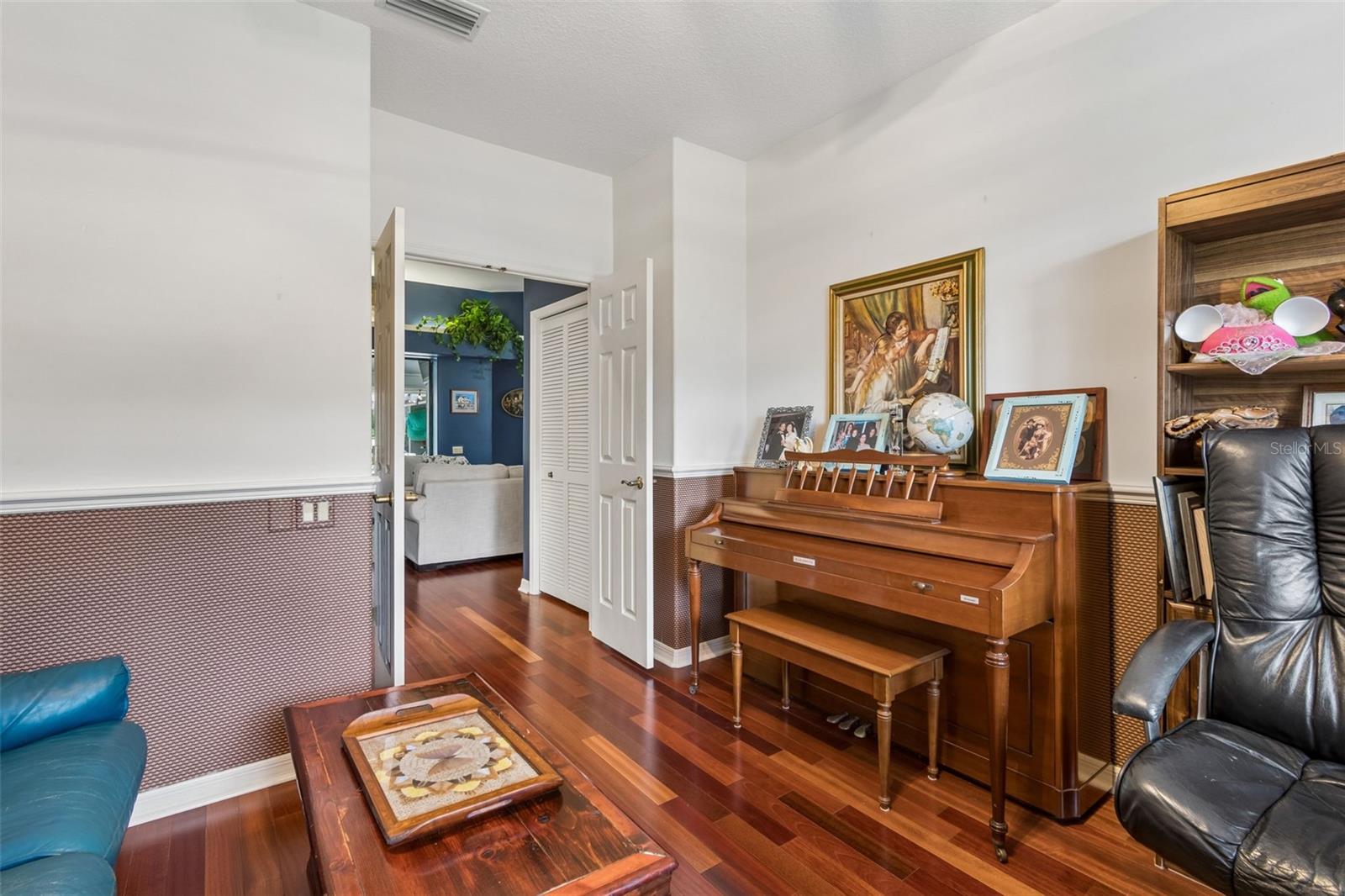 WOODRIDGE - Residential