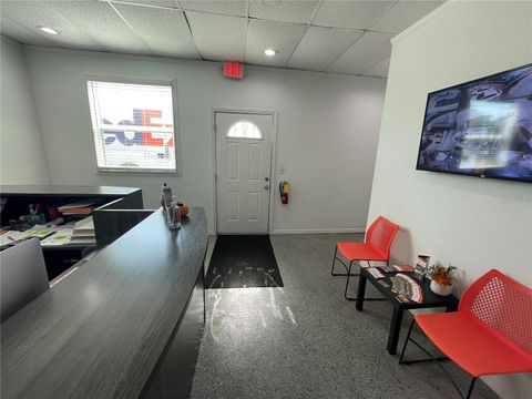 Tiny photo for 2206 Griffin Road, Leesburg, FL 34748 (MLS # G5104456)