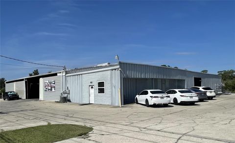 Photo of 2206 Griffin Road, Leesburg, FL 34748 (MLS # G5104456)