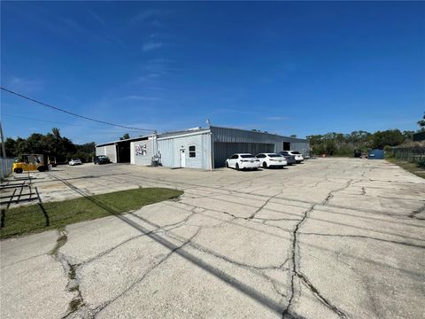 Photo of 2206 Griffin Road, Leesburg, FL 34748 (MLS # G5104456)