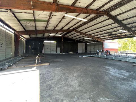 Tiny photo for 2206 Griffin Road, Leesburg, FL 34748 (MLS # G5104456)