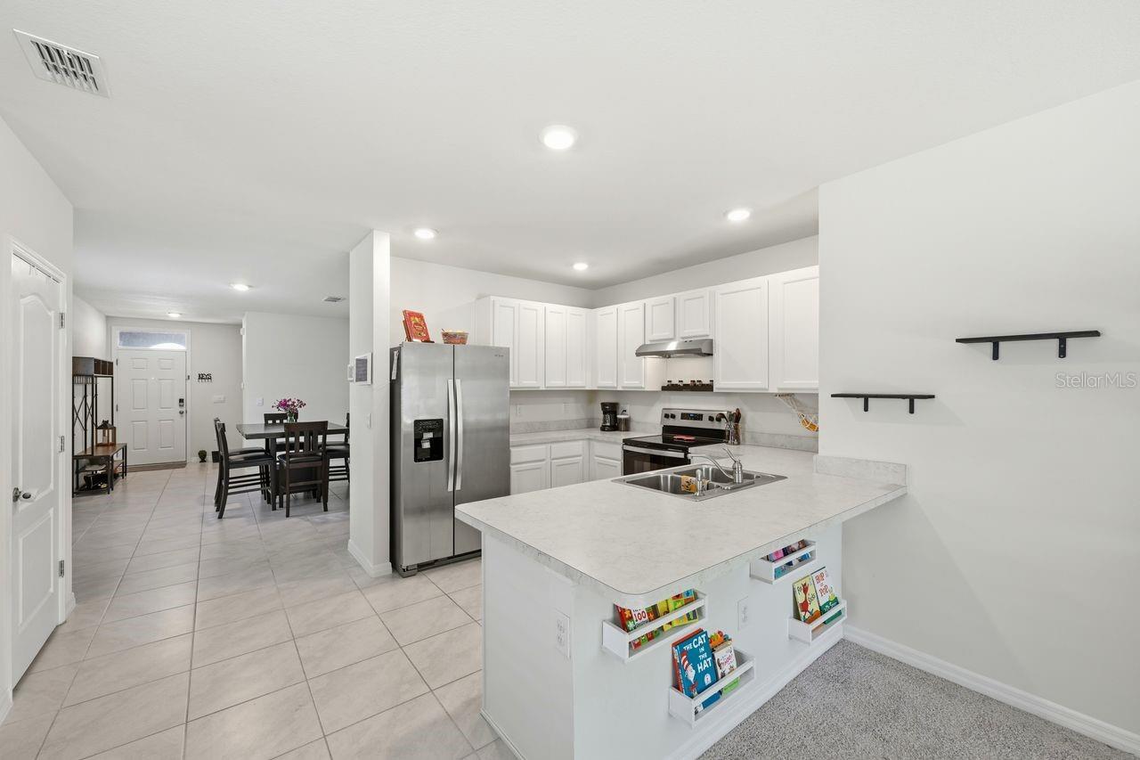 2033 TWIN FLOWER LANE