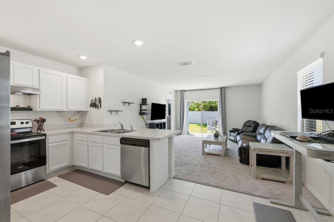 2033 TWIN FLOWER LANE