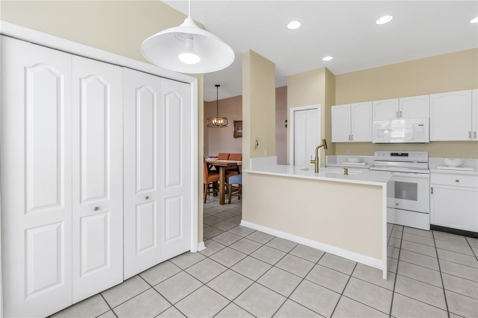 WILLOW GREENS - Residential Lease