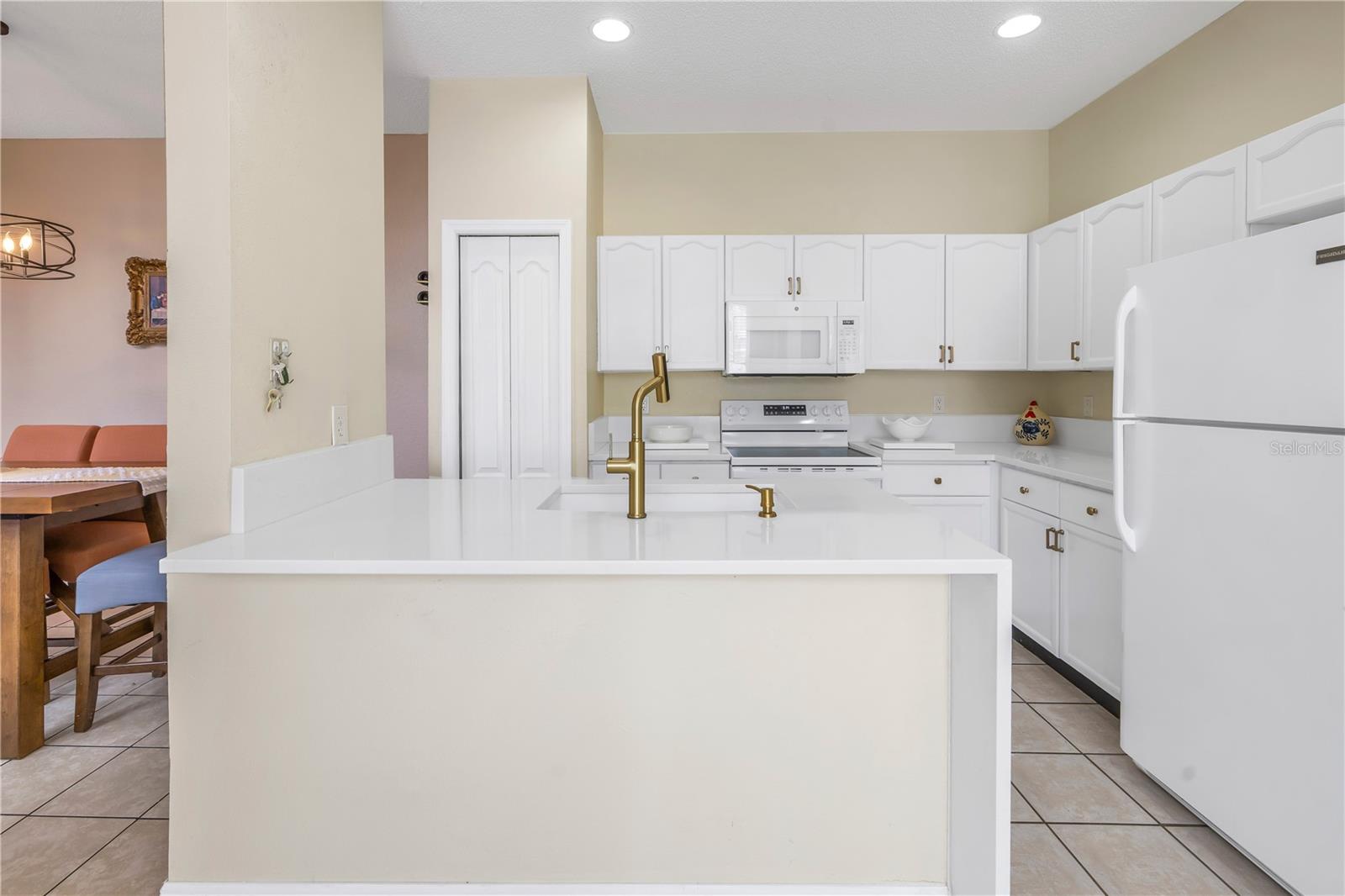 WILLOW GREENS - Residential Lease