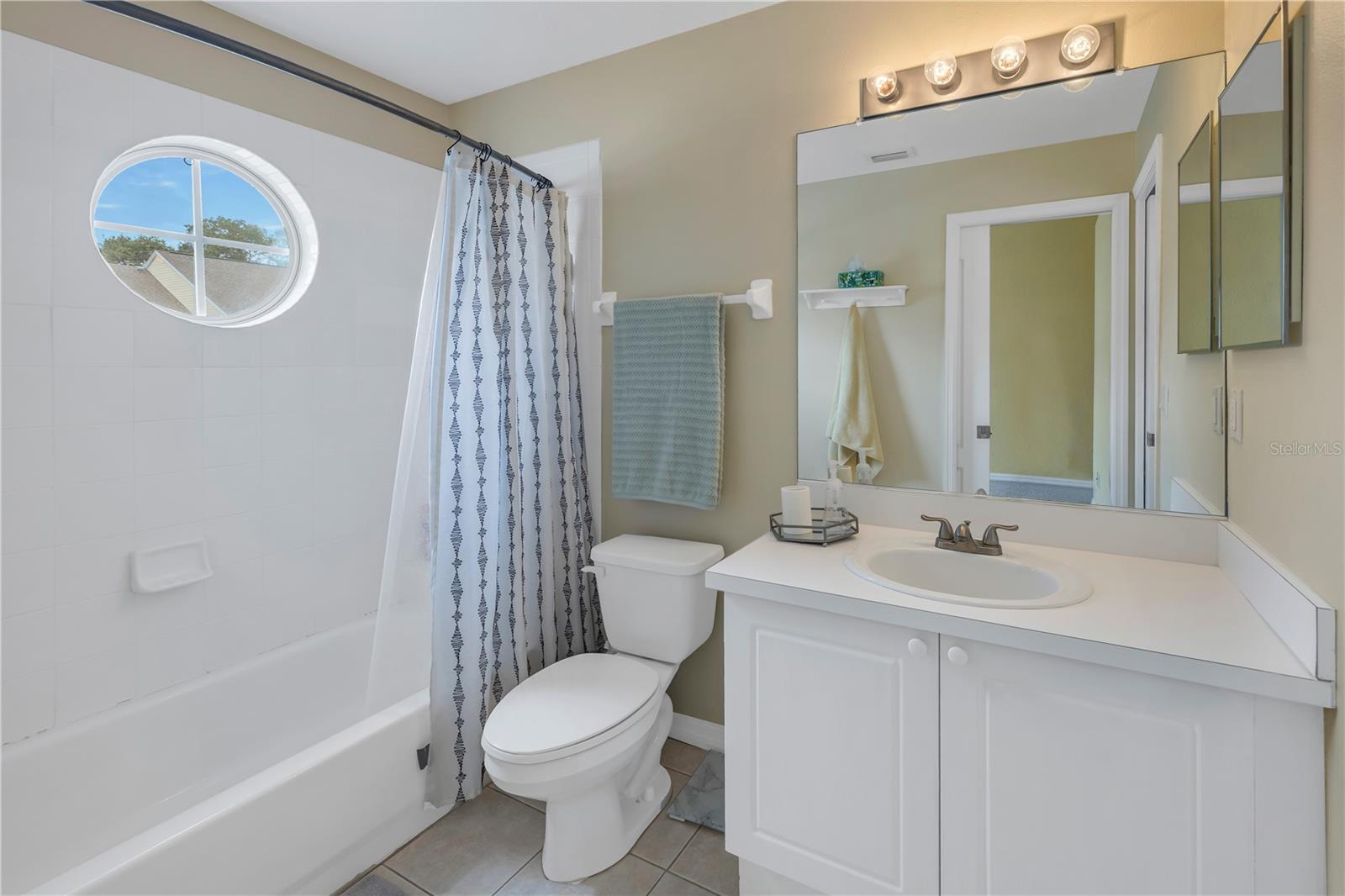 WILLOW GREENS - Residential Lease