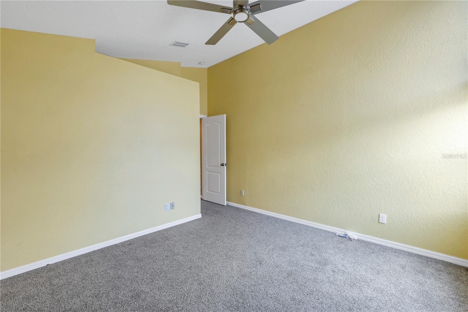 WILLOW GREENS - Residential Lease