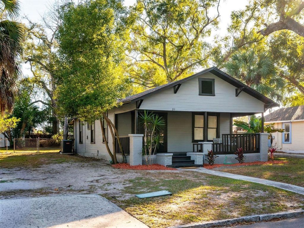 Photo of 211 E Cluster Avenue, Tampa, FL 33604 (MLS # TB8466373)