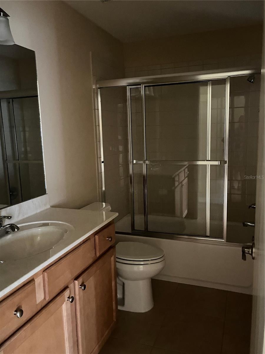 ON TOP OF THE WORLD - Residential Lease