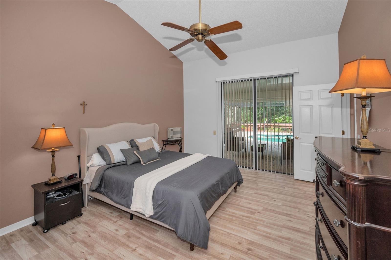 LAKESHORE VILLAGE AT WOODFIELD - Residential