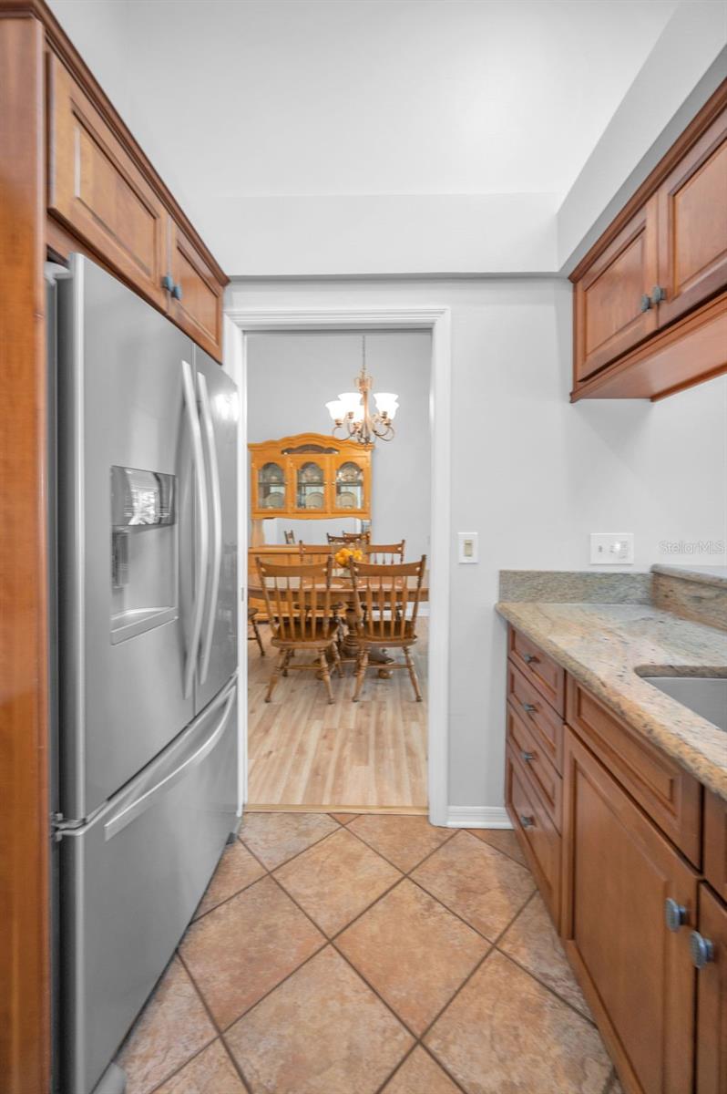 LAKESHORE VILLAGE AT WOODFIELD - Residential