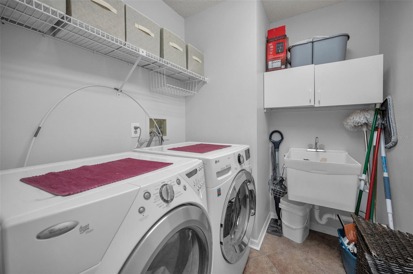 LAKESHORE VILLAGE AT WOODFIELD - Residential