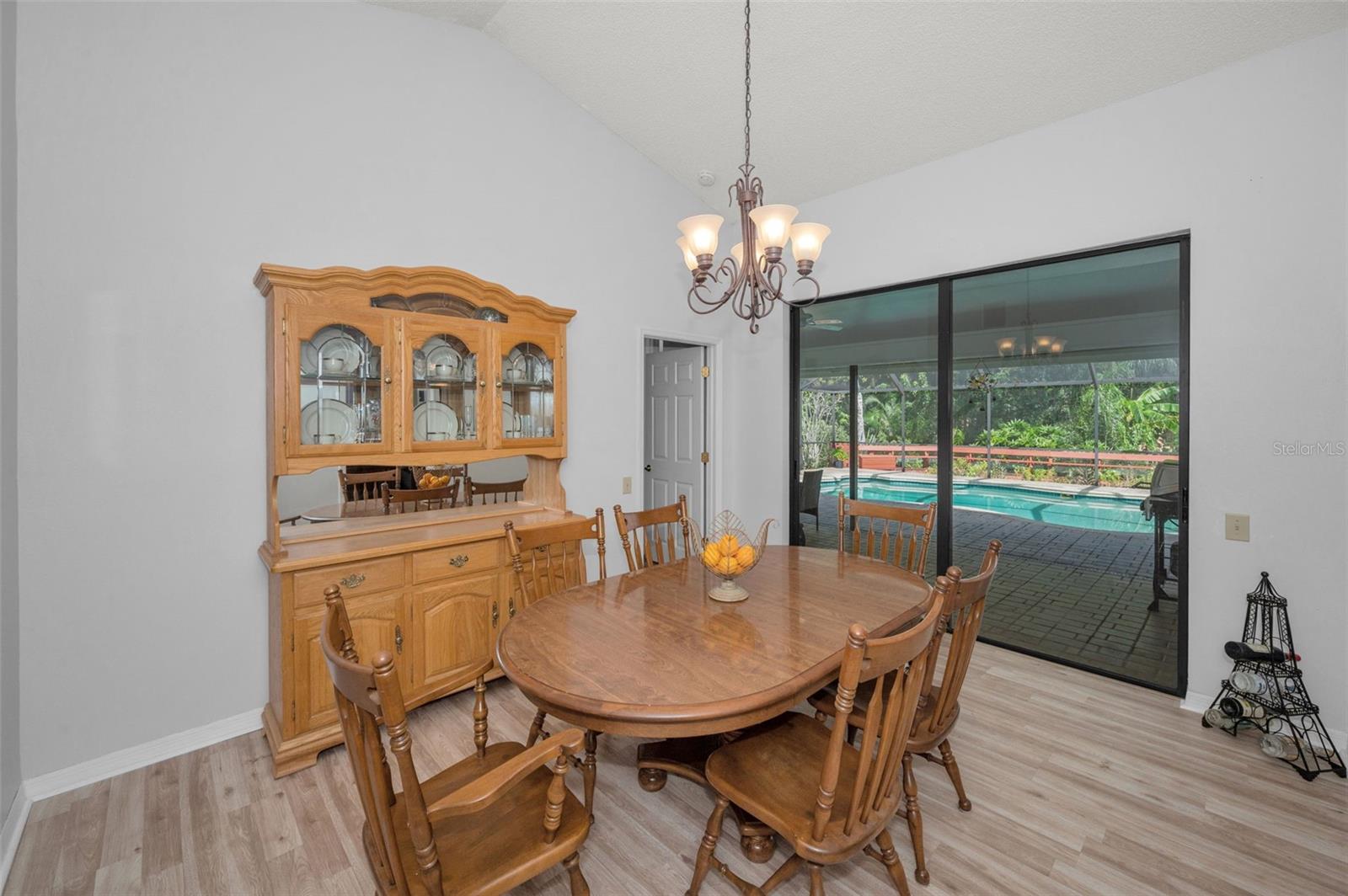 LAKESHORE VILLAGE AT WOODFIELD - Residential