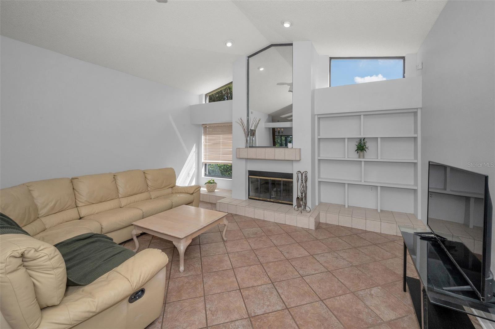 LAKESHORE VILLAGE AT WOODFIELD - Residential