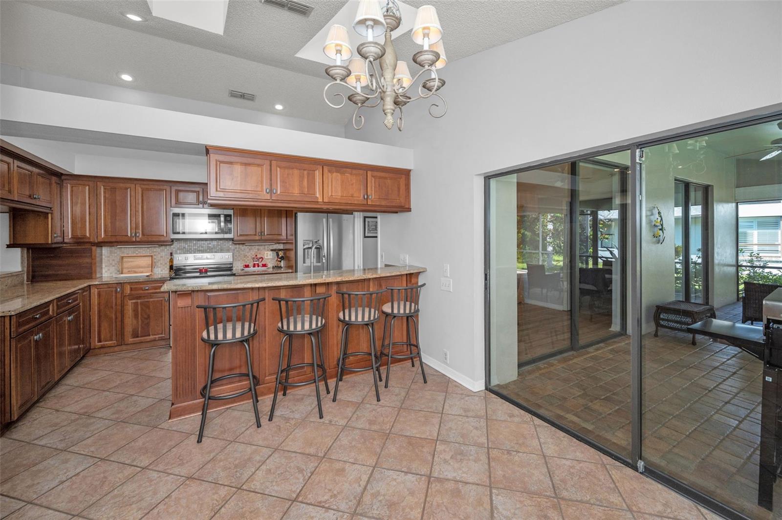 LAKESHORE VILLAGE AT WOODFIELD - Residential