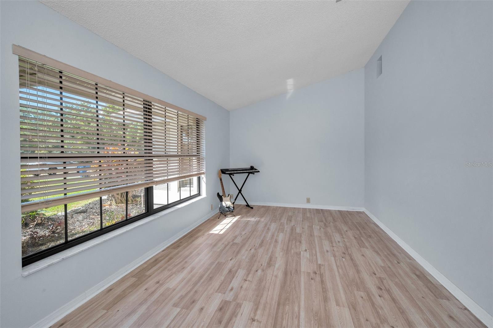 LAKESHORE VILLAGE AT WOODFIELD - Residential