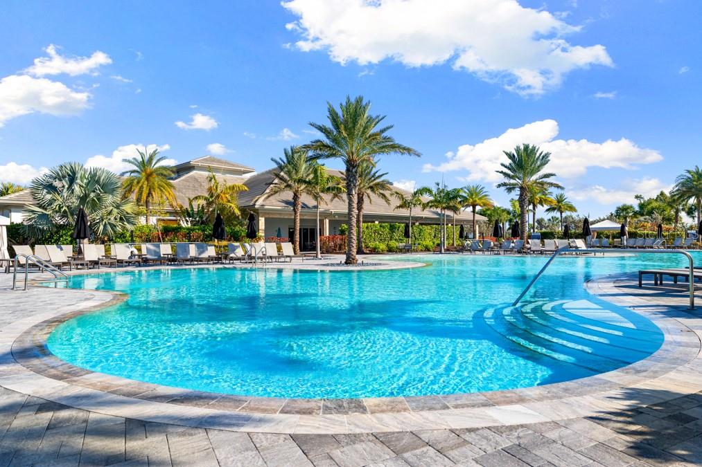 AZARIO ESPLANADE - Residential