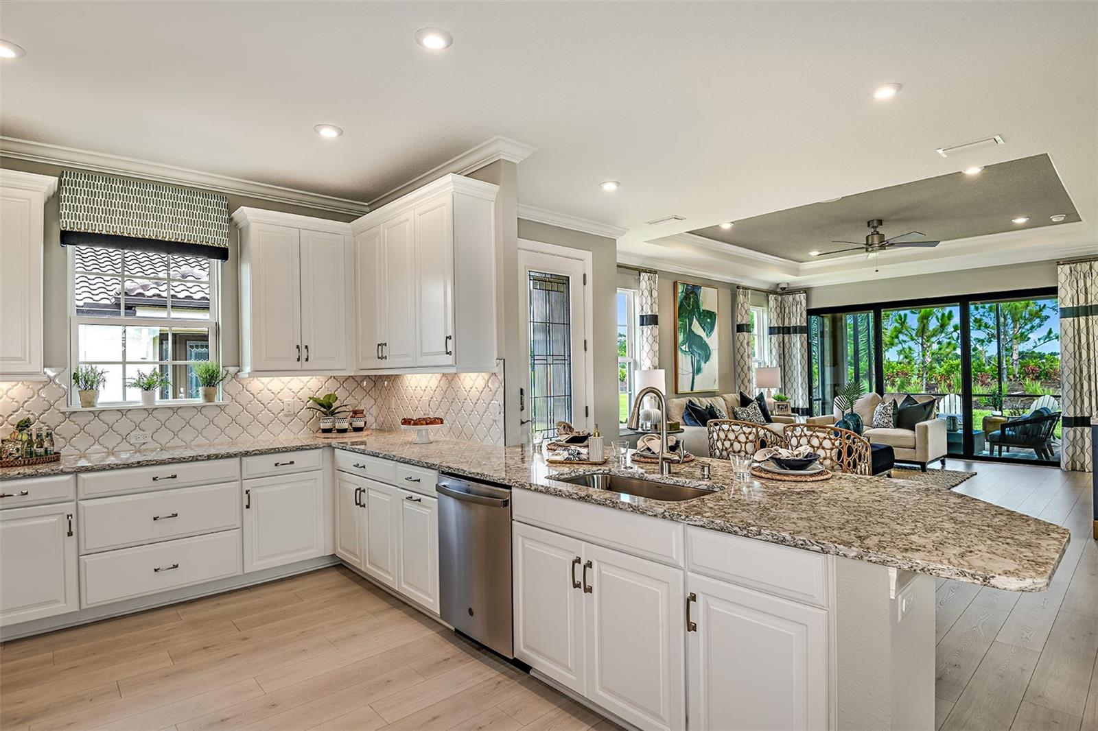 AZARIO ESPLANADE - Residential