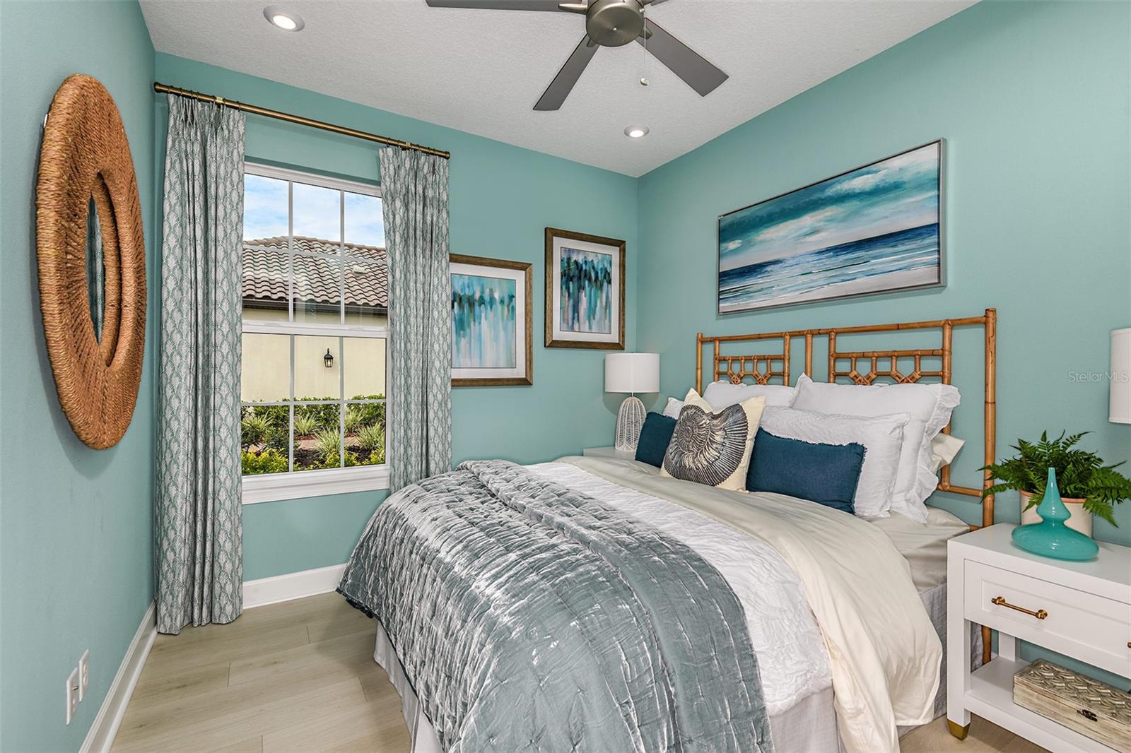 AZARIO ESPLANADE - Residential